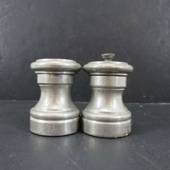 Raimond Pewter 2 1/2 Inch Salt and Pepper Grinder Set Made in Italy - Picture 9 of 9